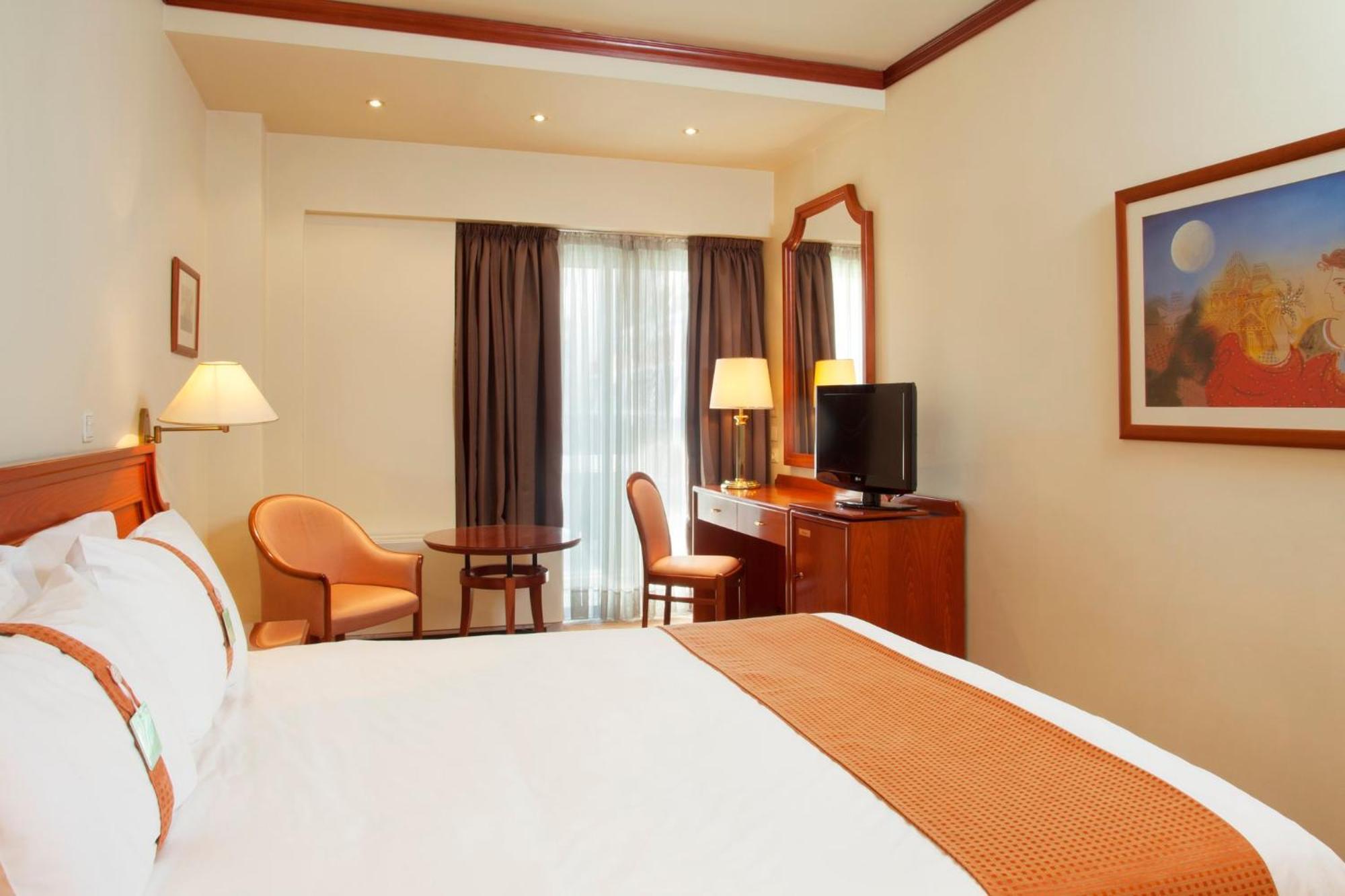 By Ihg Hotel Salonic